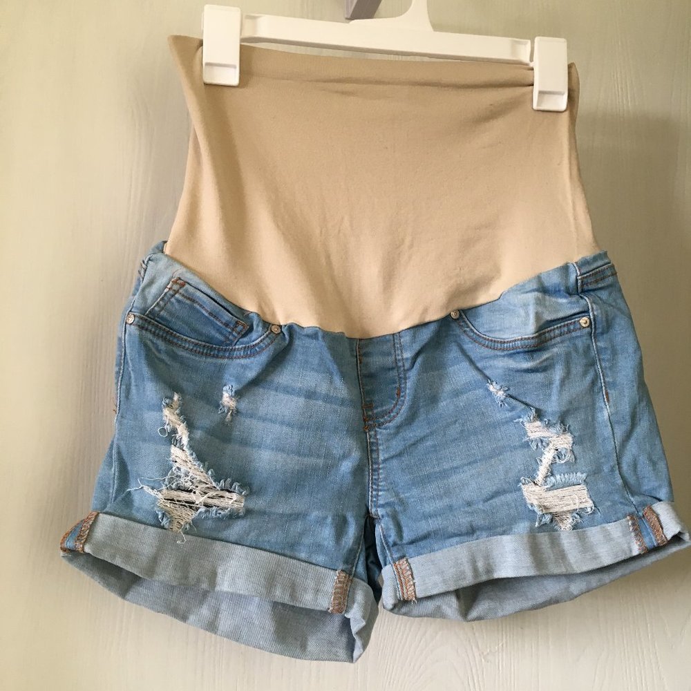 Blue Savvy maternity denim distressed shorts. Size S.